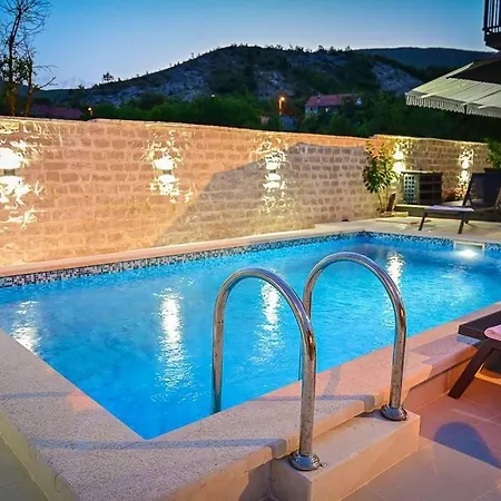 Batarelo Villa