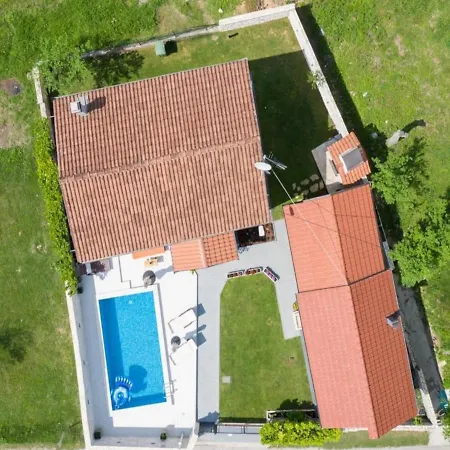 Villa Batarelo Villa *