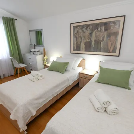 Batarelo Fully Air-conditioned * Sinj