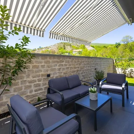 Villa Batarelo Fully Air-conditioned