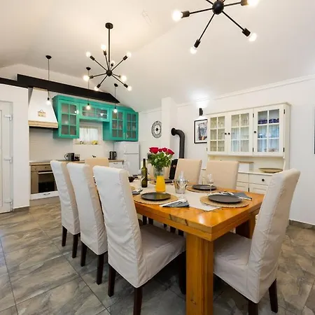 Villa Batarelo Fully Air-conditioned *